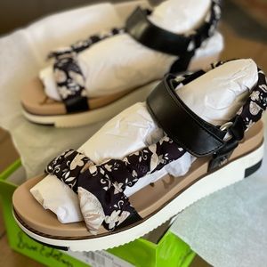 Brand new Sam Edelman sandals